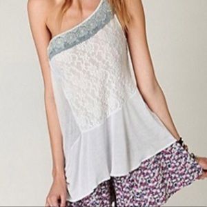NEW ROMANTICS FREE PEOPLE ONE SHOULDER BLOUSE
